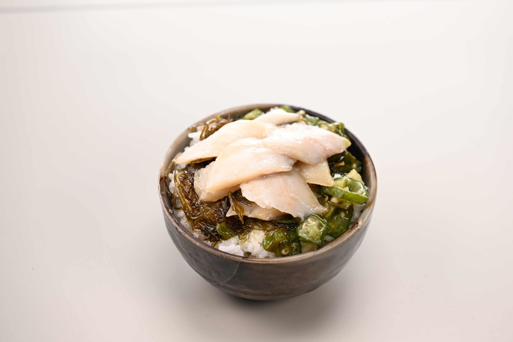 グルメハンター推薦!北海道朝市の海鮮丼セット