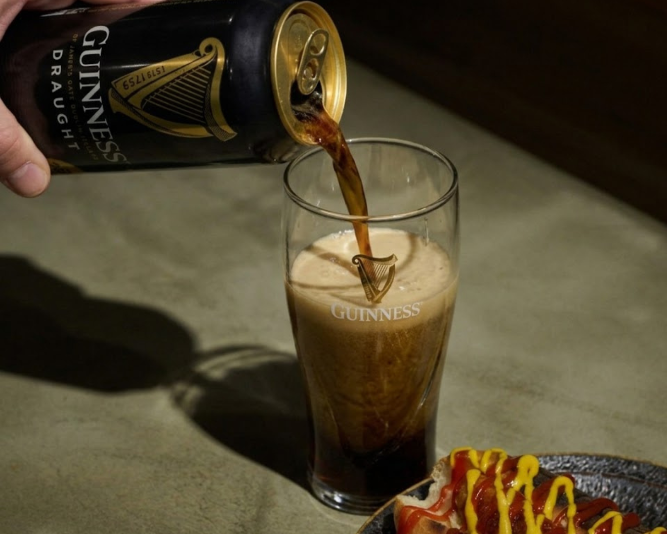 pairing-charcoal-hotdog-guinness