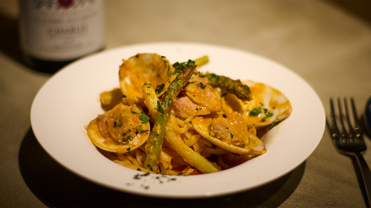 Clam and Asparagus Tomato Pasta with Roasted Tomato Sauce